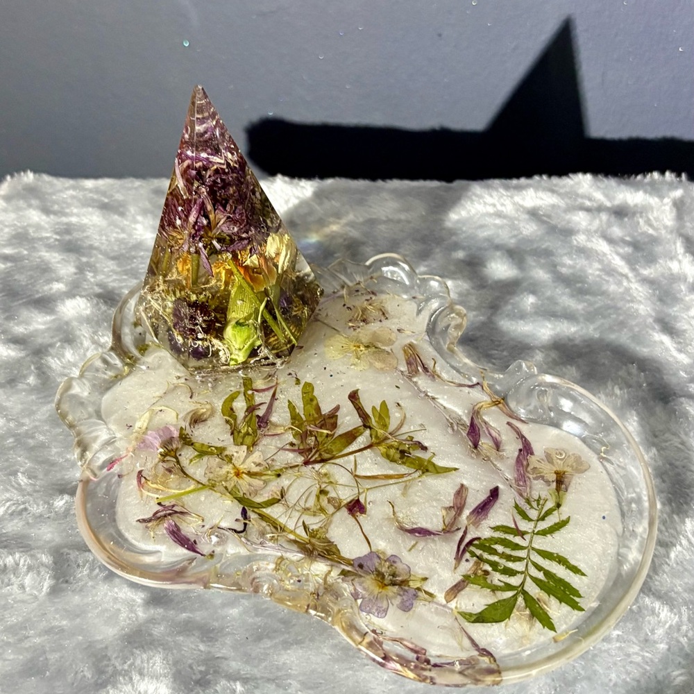 Floral Resin Pyramid and Tray Set for Jewelry or Vanity
